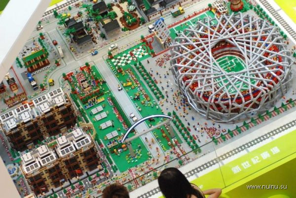 Lego-инсталляция Олимпиады 2008 в Гонконге (20 фото)