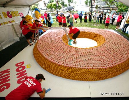 Самый большой пончик (16 фото)