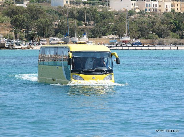 Автобус-амфибия (5 фото)