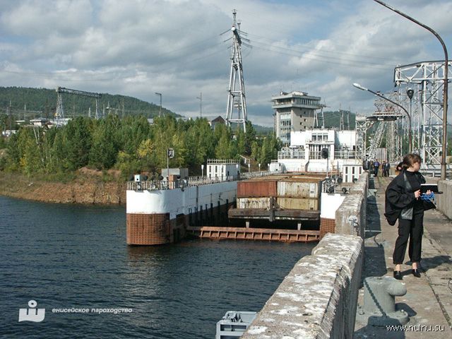 Лифт для кораблей на Красноярской ГЭС (26 фото)