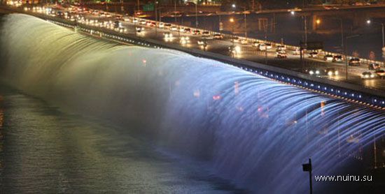 Необычный мост-фонтан в Корее (5 фото + видео)
