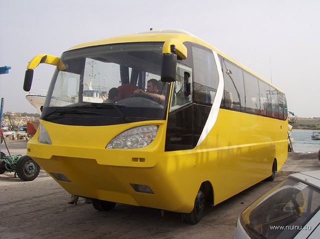 Автобус-амфибия (5 фото)